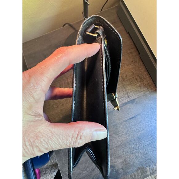 VINTAGE LOUIS VUITTON BLACK EPI DRAGONNE WRISTLET CLUTCH BAG - Picture 9 of 9